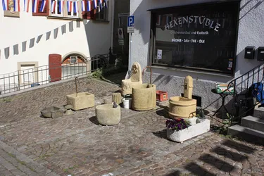 Foto 3 von 159
