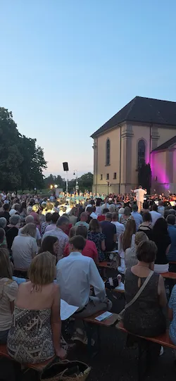 Foto 6 von 129