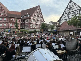 Foto 4 von 128