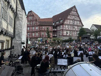 Foto 5 von 128