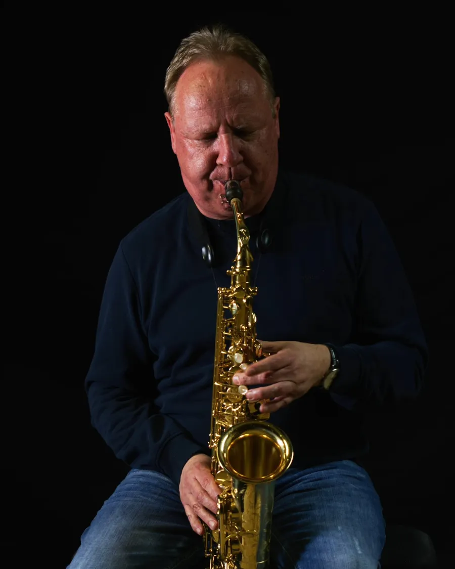 Andreas Maile mit Saxofon